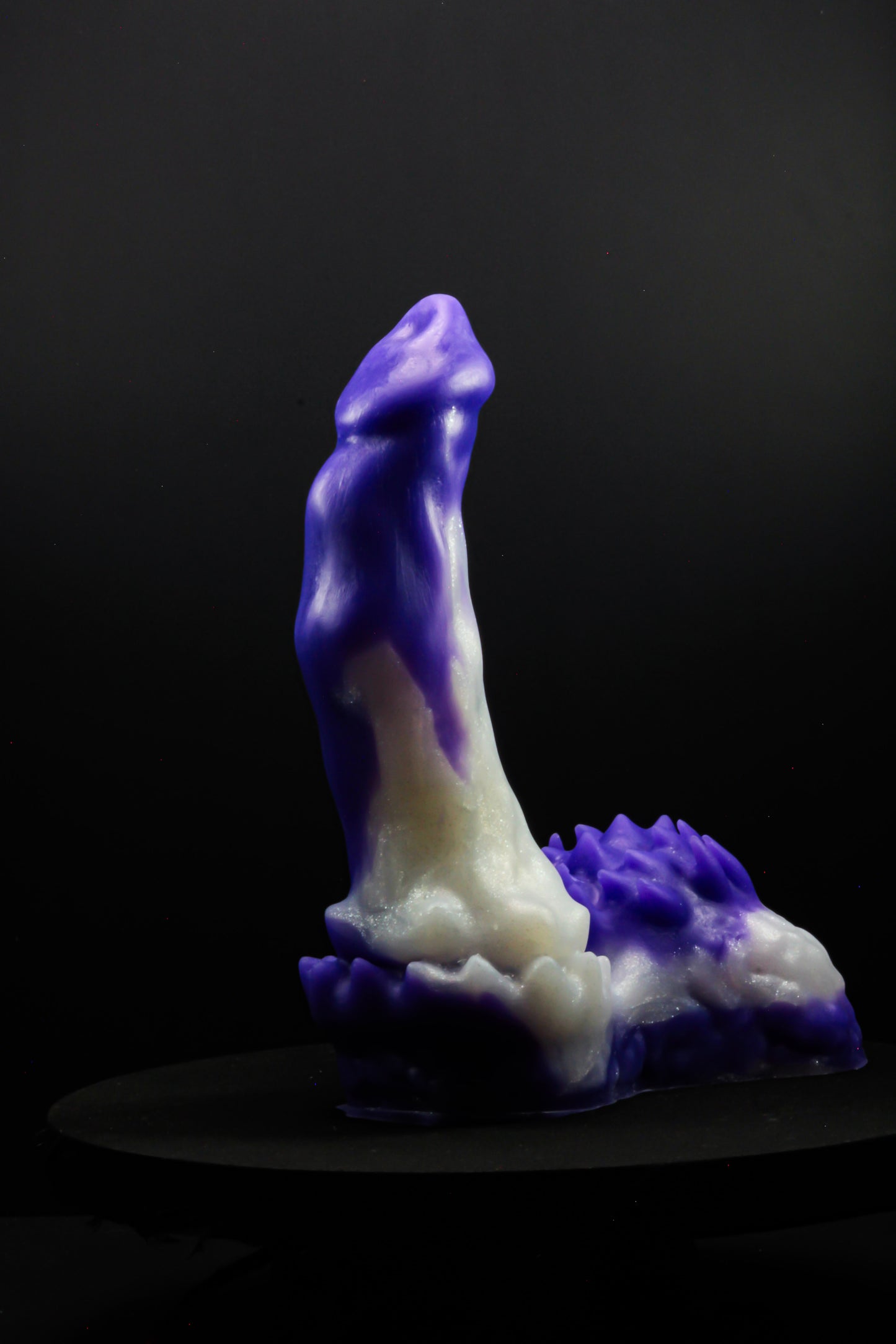 Doza, fantasy dildo