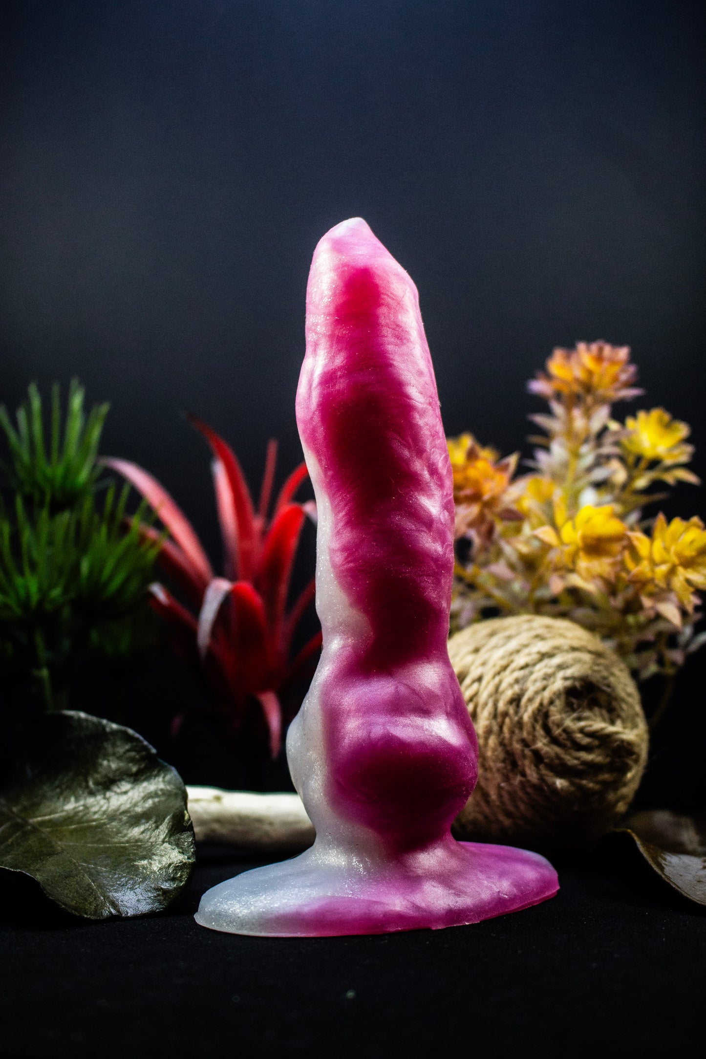 mini kolvar, wolf inspired dildo, knotty,